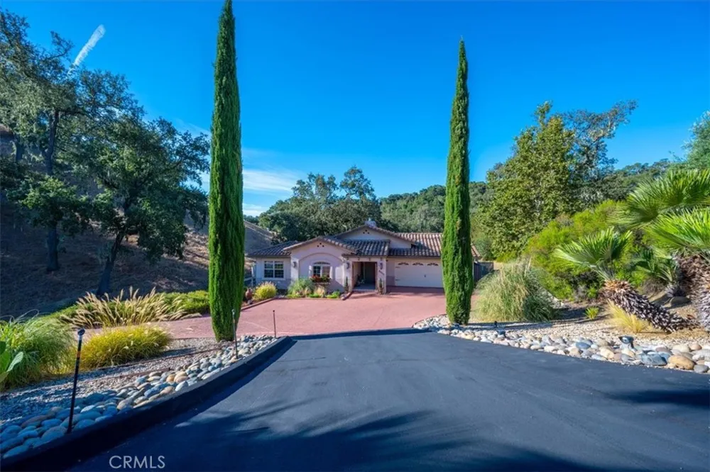 9905 Corriente Atascadero, CA 93422