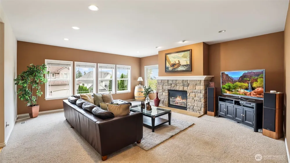 1002 U STREET NW Auburn, WA 98001