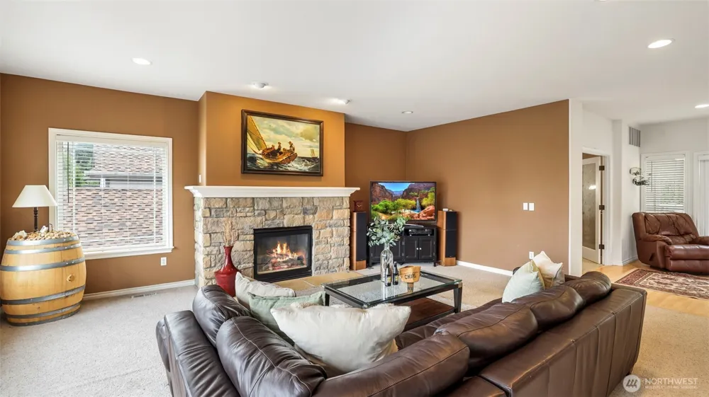 1002 U STREET NW Auburn, WA 98001