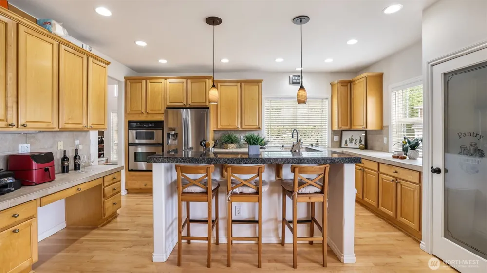 1002 U STREET NW Auburn, WA 98001