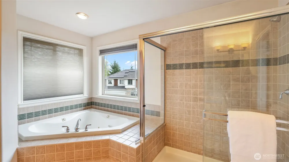 1002 U STREET NW Auburn, WA 98001