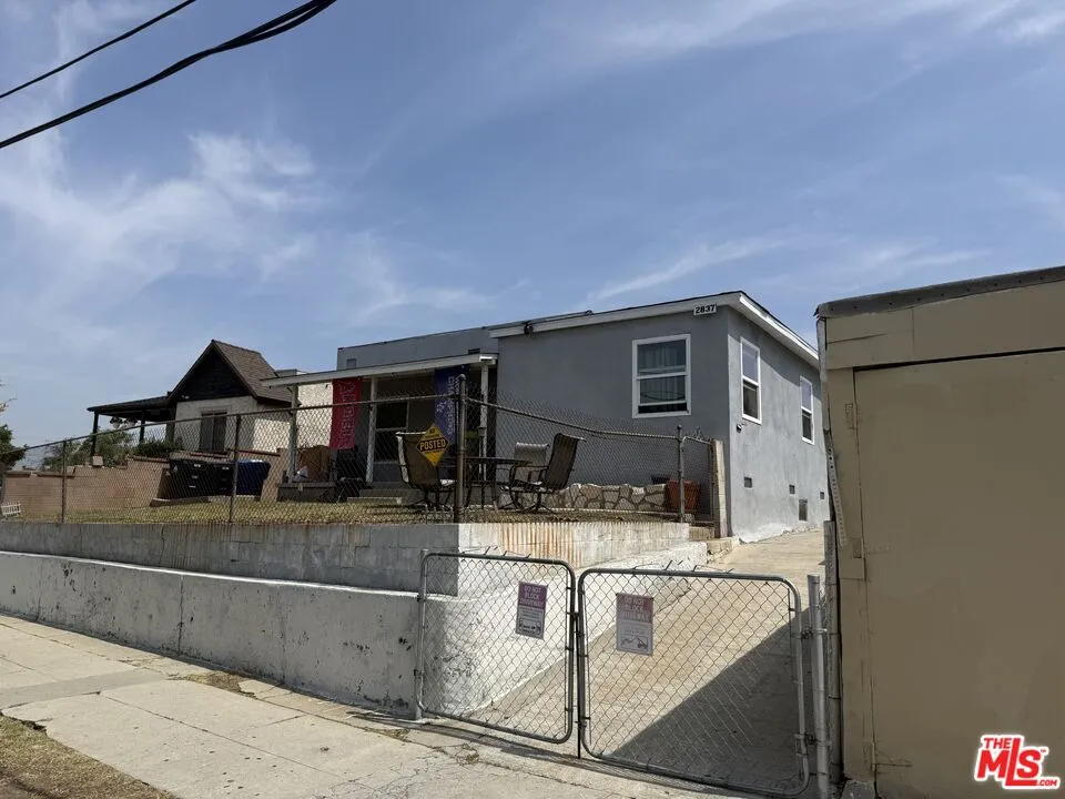 2837 Ganahl Street
