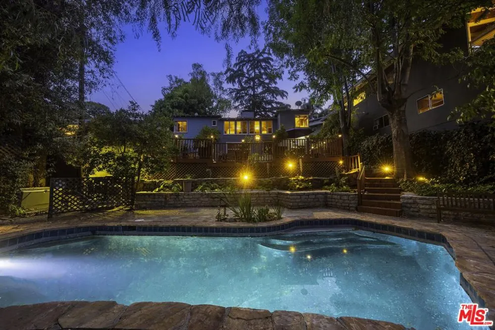 11325 Sunshine Terrace Studio City, CA 91604