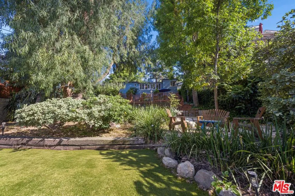 11325 Sunshine Terrace Studio City, CA 91604