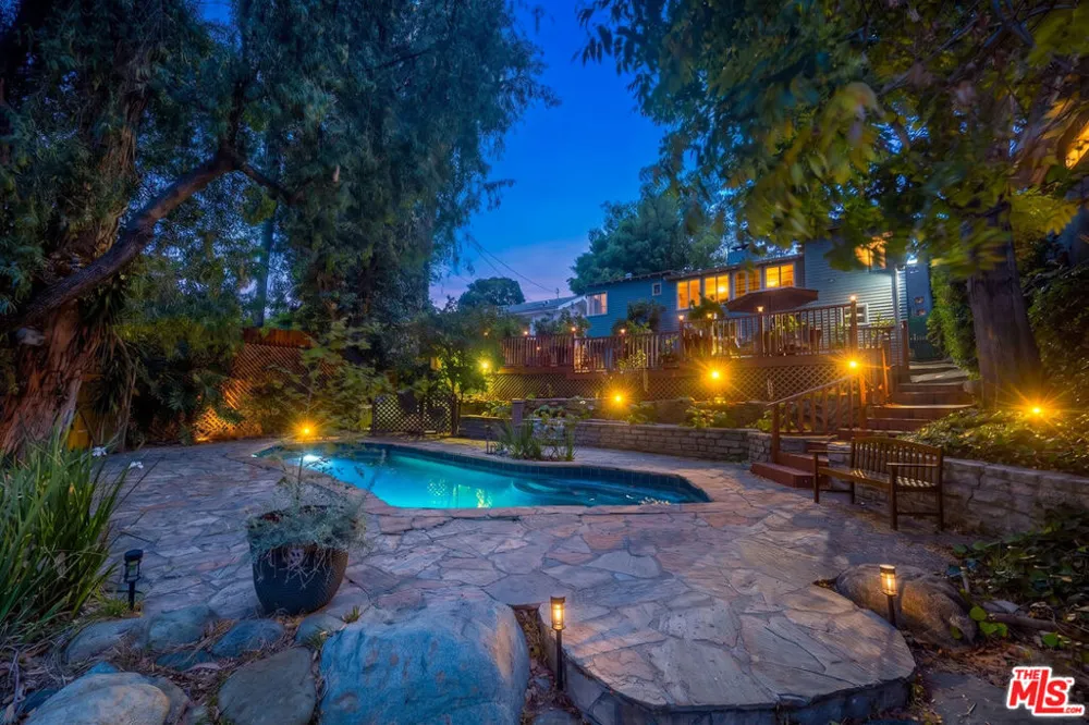 11325 Sunshine Terrace Studio City, CA 91604