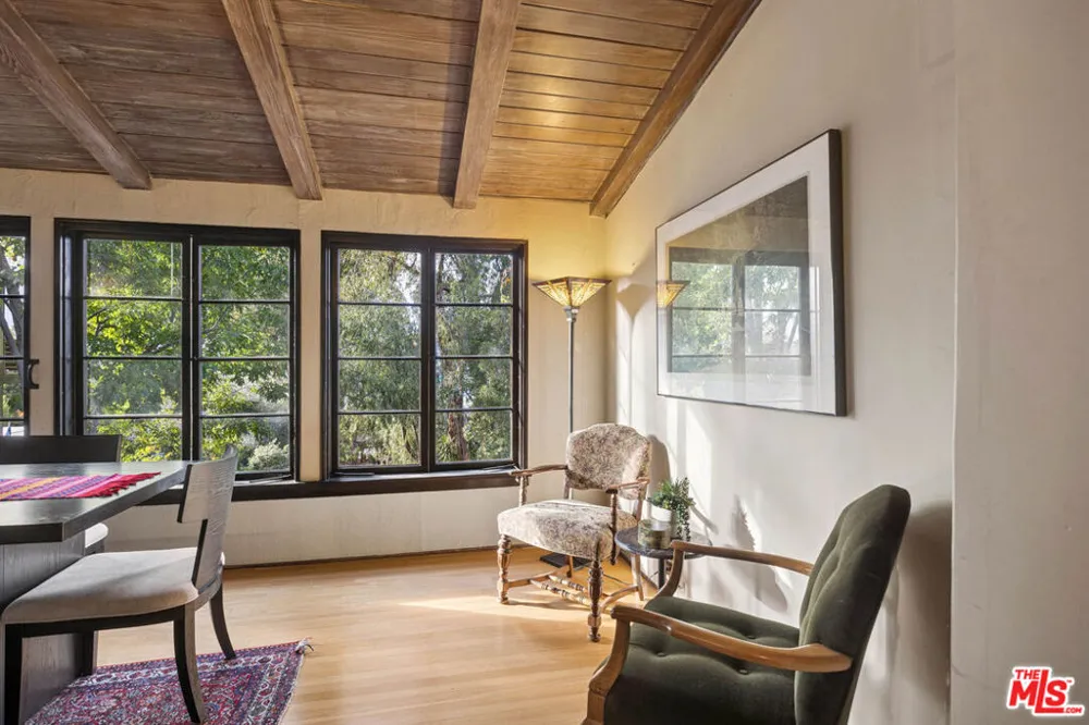11325 Sunshine Terrace Studio City, CA 91604
