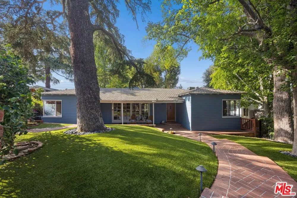 11325 Sunshine Terrace Studio City, CA 91604