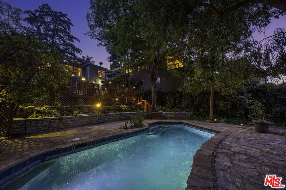 11325 Sunshine Terrace Studio City, CA 91604