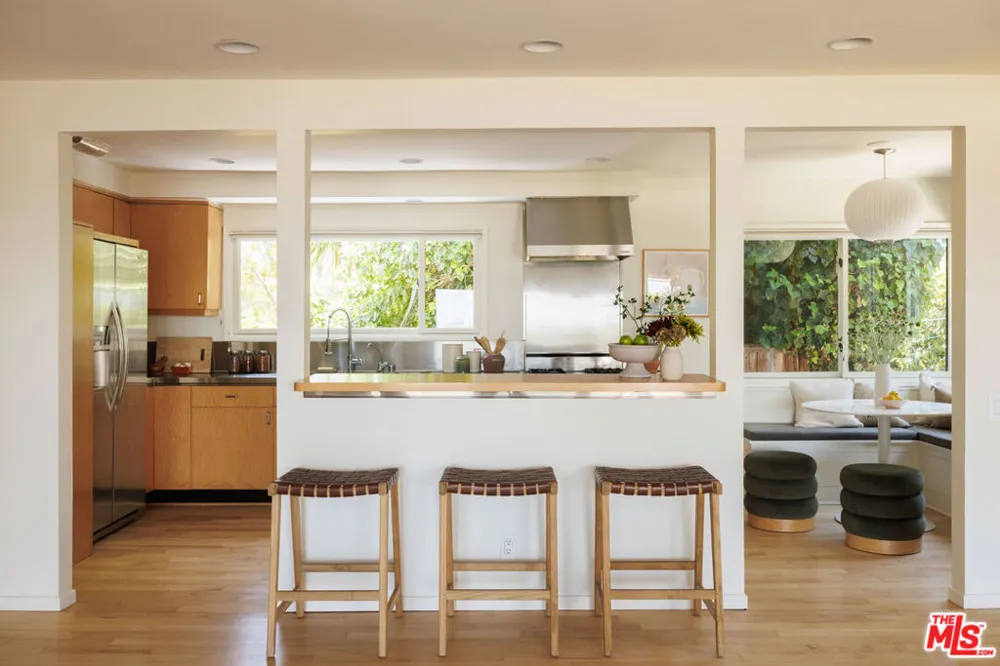 3554 Berry Drive Studio City, CA 91604