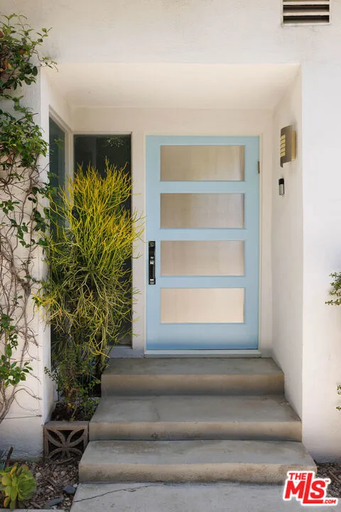 3554 Berry Drive Studio City, CA 91604