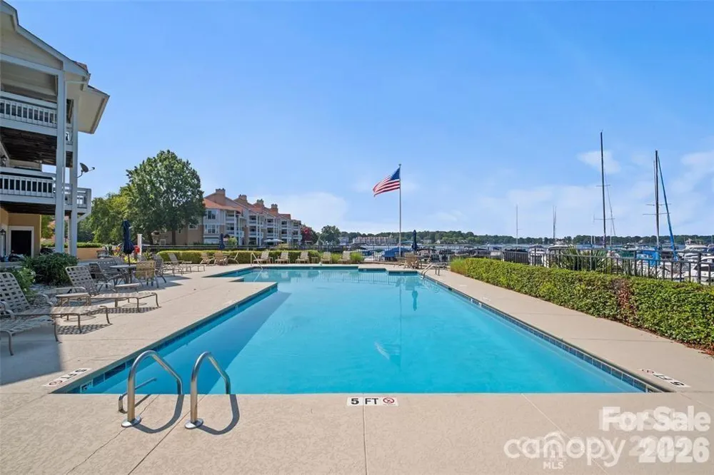18009 Kings Point Drive #I Cornelius, NC 28031