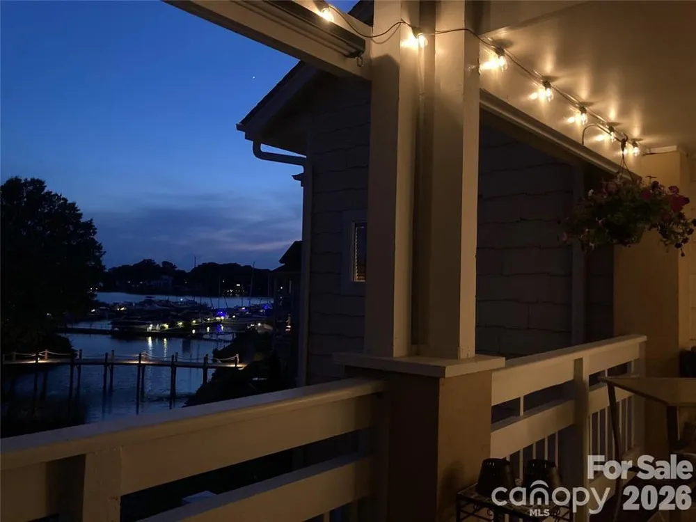 18009 Kings Point Drive #I Cornelius, NC 28031