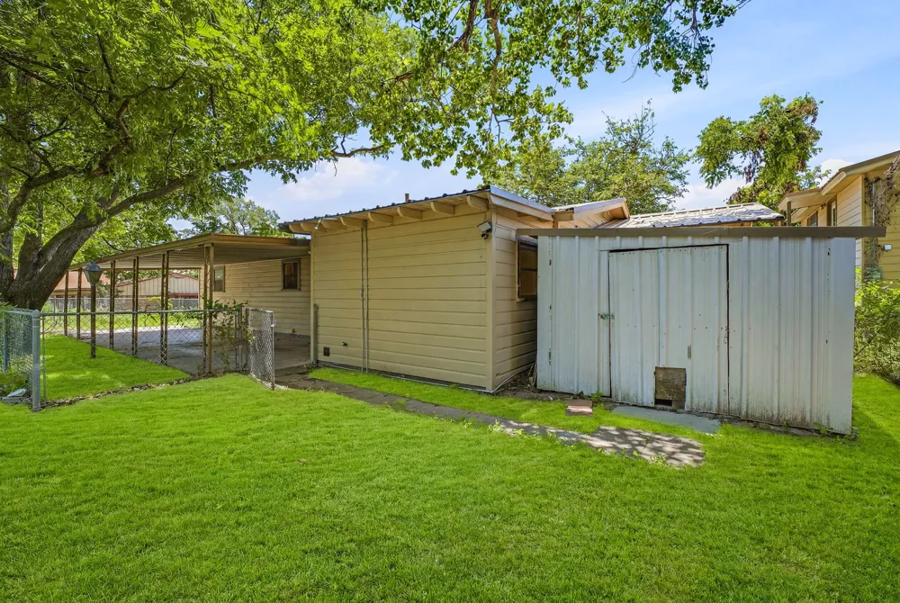 1571 W Ash Street Stephenville, TX 76401