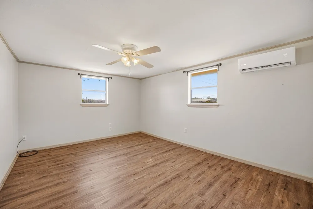 1571 W Ash Street Stephenville, TX 76401