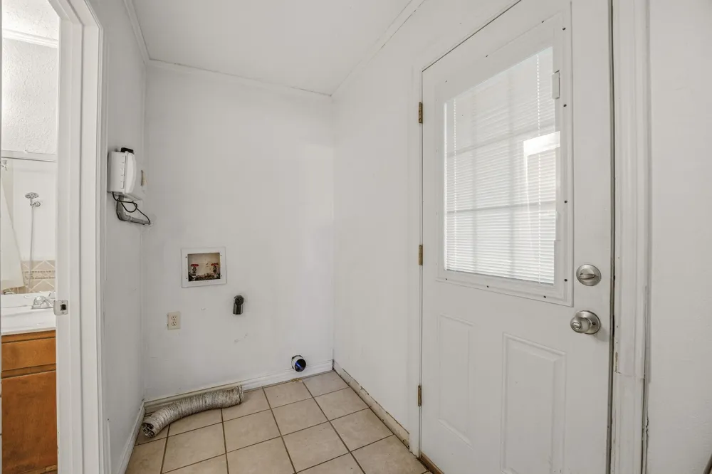 1571 W Ash Street Stephenville, TX 76401