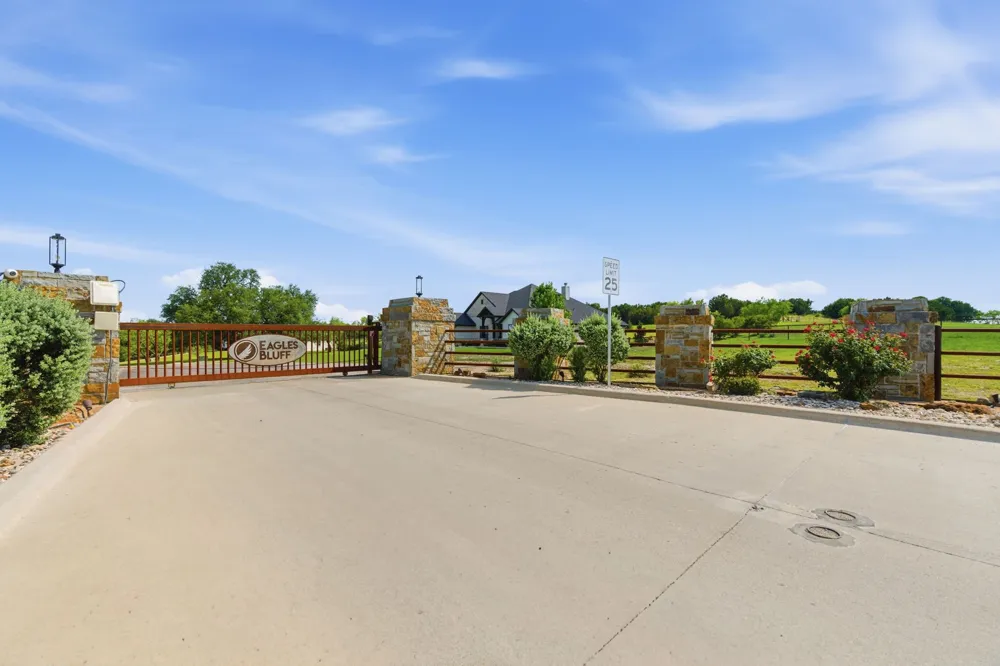 1025 Sky Road Weatherford, TX 76087