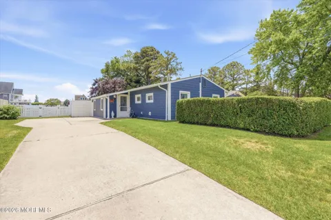 423 W Cala Breeze Way