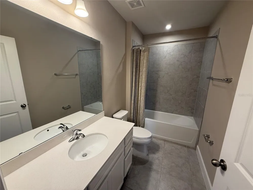 10013 DAYBREAK GLEN Parrish, FL 34219