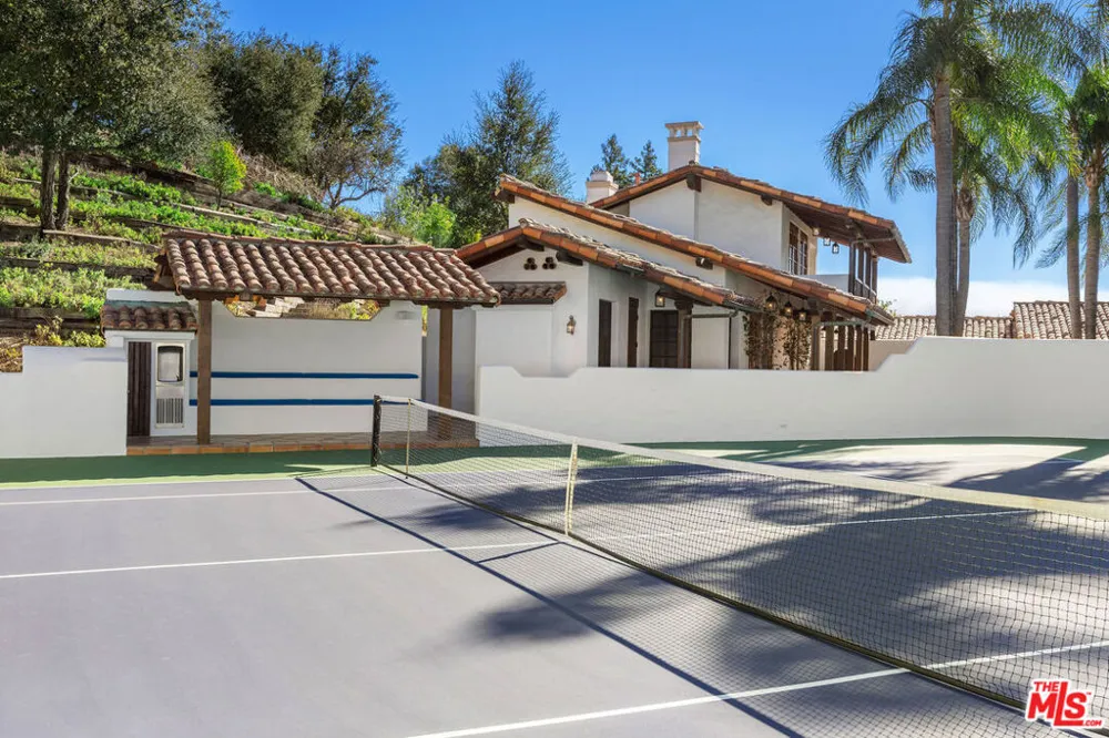 25127 Jim Bridger Road Hidden Hills, CA 91302