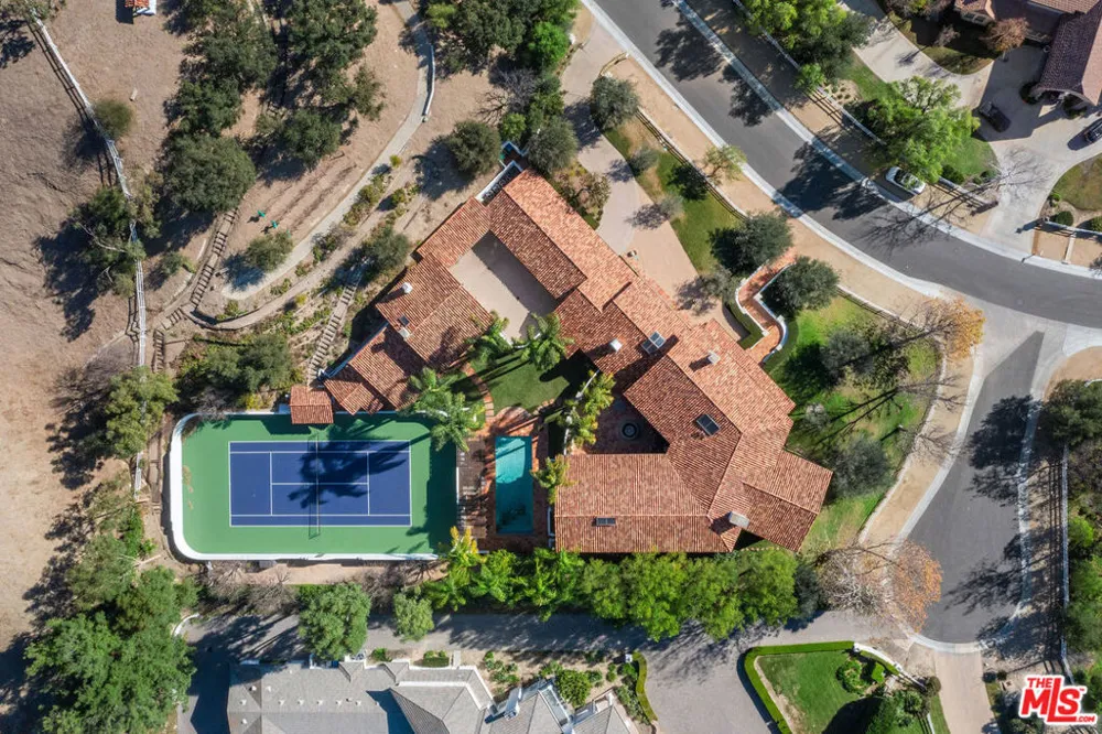25127 Jim Bridger Road Hidden Hills, CA 91302