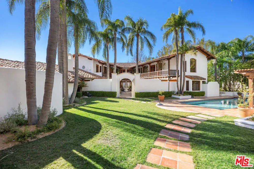 25127 Jim Bridger Road Hidden Hills, CA 91302