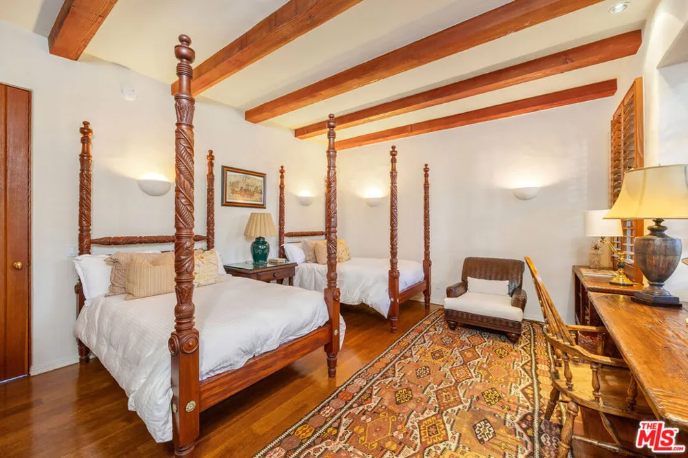 25127 Jim Bridger Road Hidden Hills, CA 91302