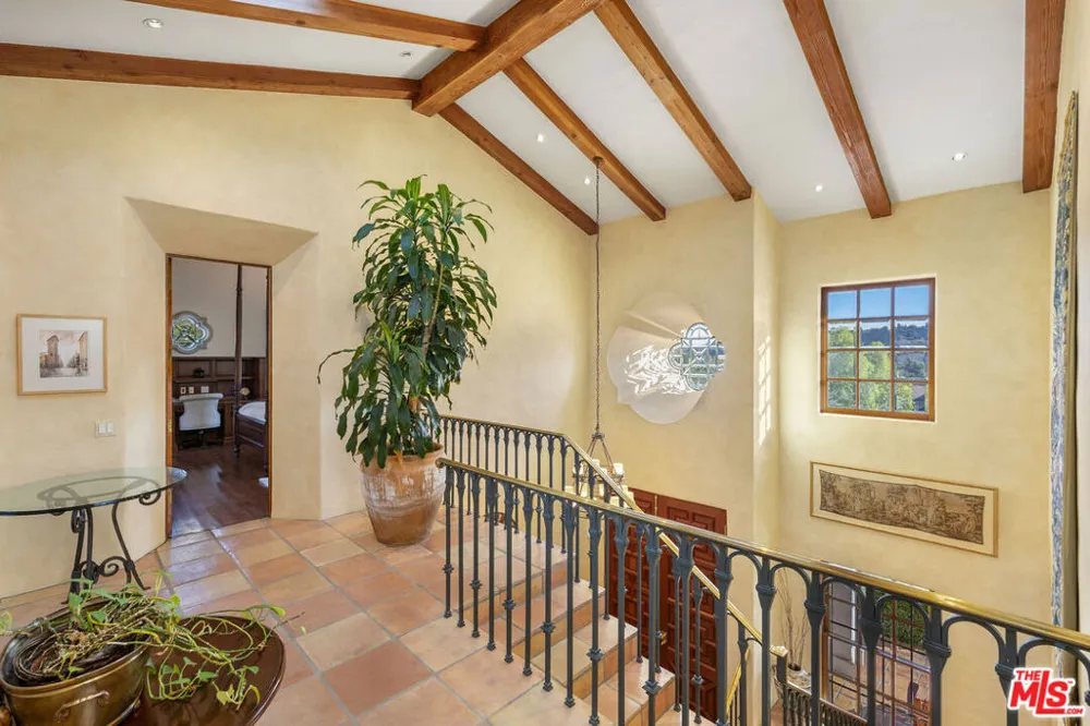 25127 Jim Bridger Road Hidden Hills, CA 91302