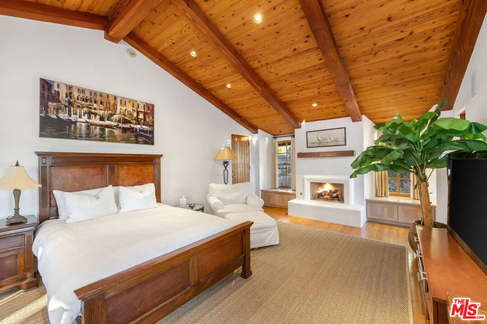 25127 Jim Bridger Road Hidden Hills, CA 91302