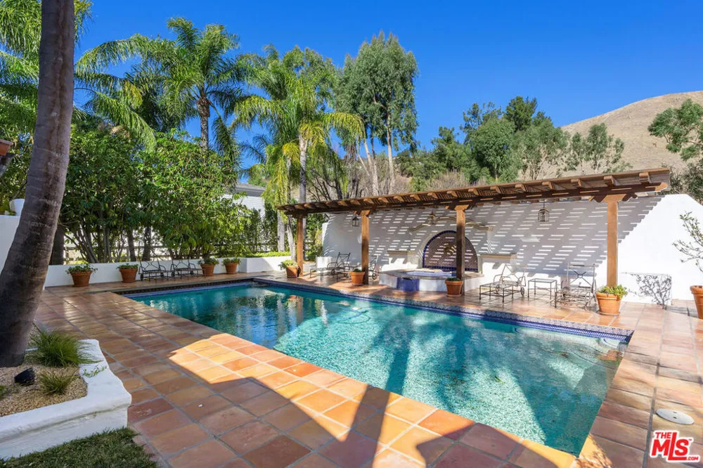 25127 Jim Bridger Road Hidden Hills, CA 91302