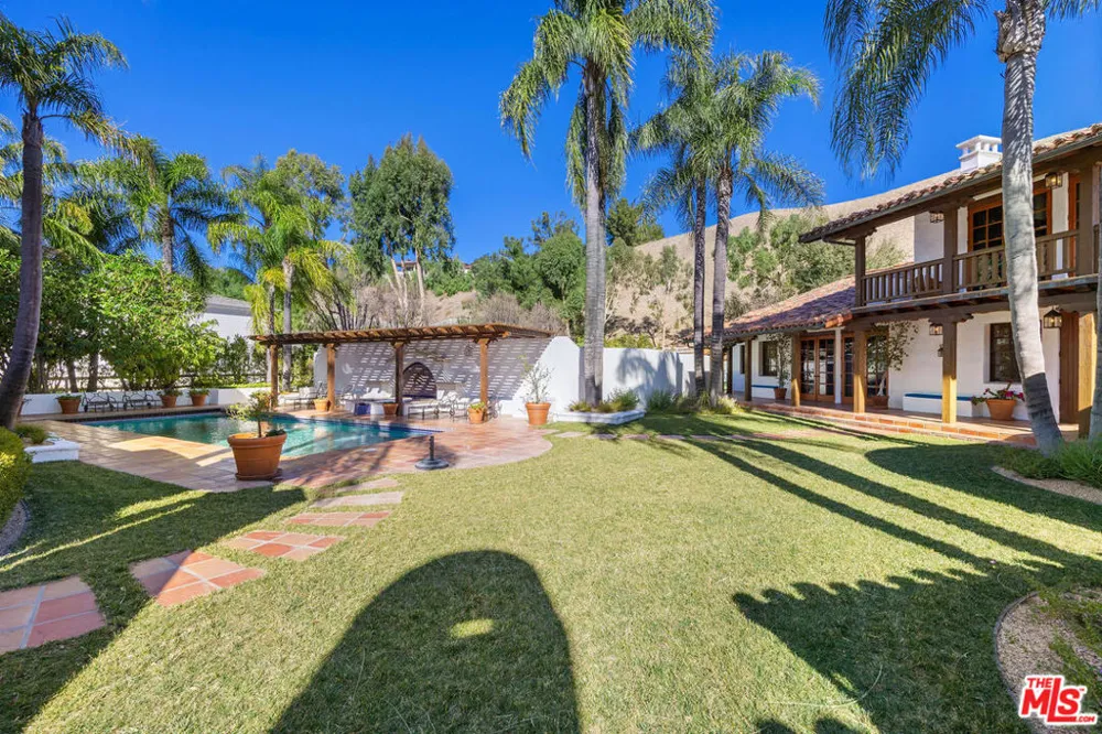 25127 Jim Bridger Road Hidden Hills, CA 91302
