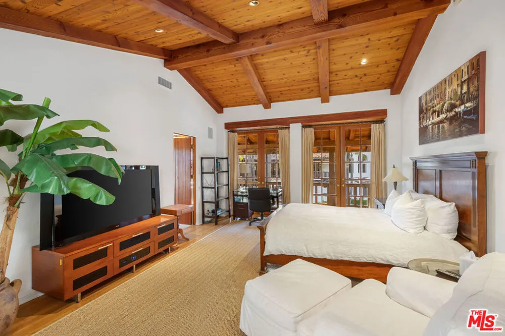 25127 Jim Bridger Road Hidden Hills, CA 91302
