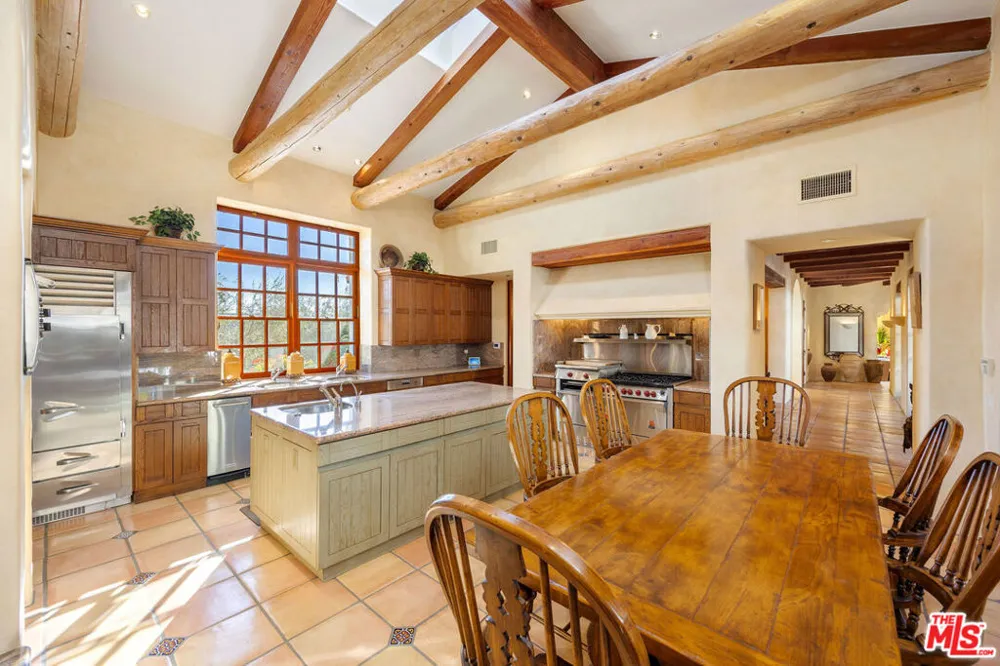 25127 Jim Bridger Road Hidden Hills, CA 91302