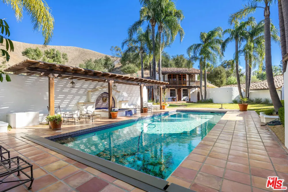 25127 Jim Bridger Road Hidden Hills, CA 91302