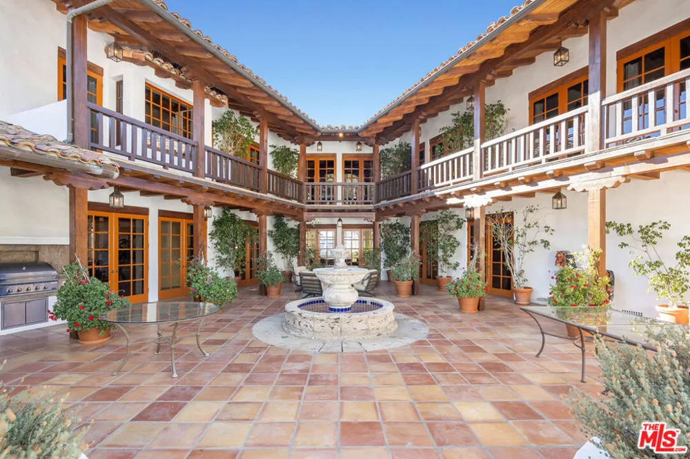 25127 Jim Bridger Road Hidden Hills, CA 91302
