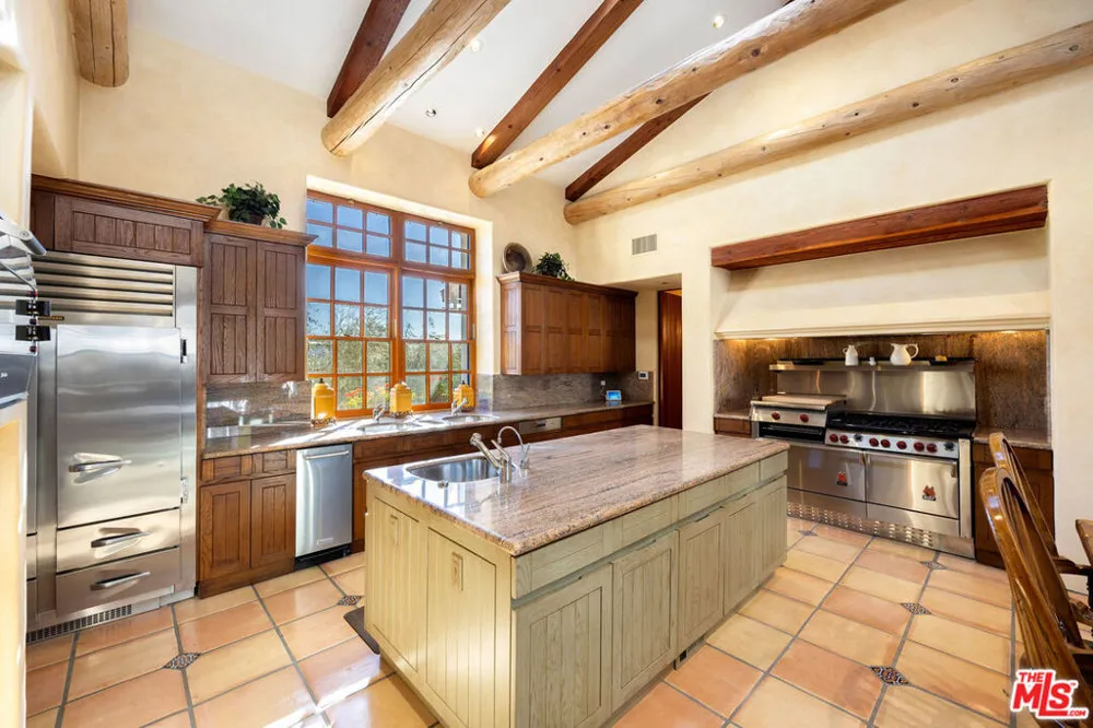 25127 Jim Bridger Road Hidden Hills, CA 91302