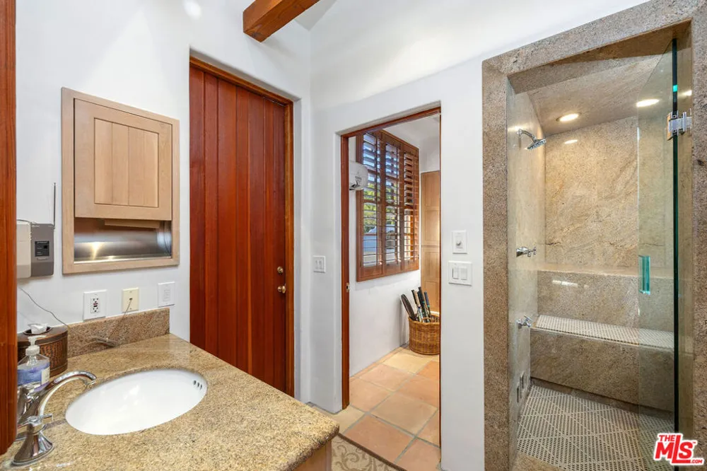 25127 Jim Bridger Road Hidden Hills, CA 91302