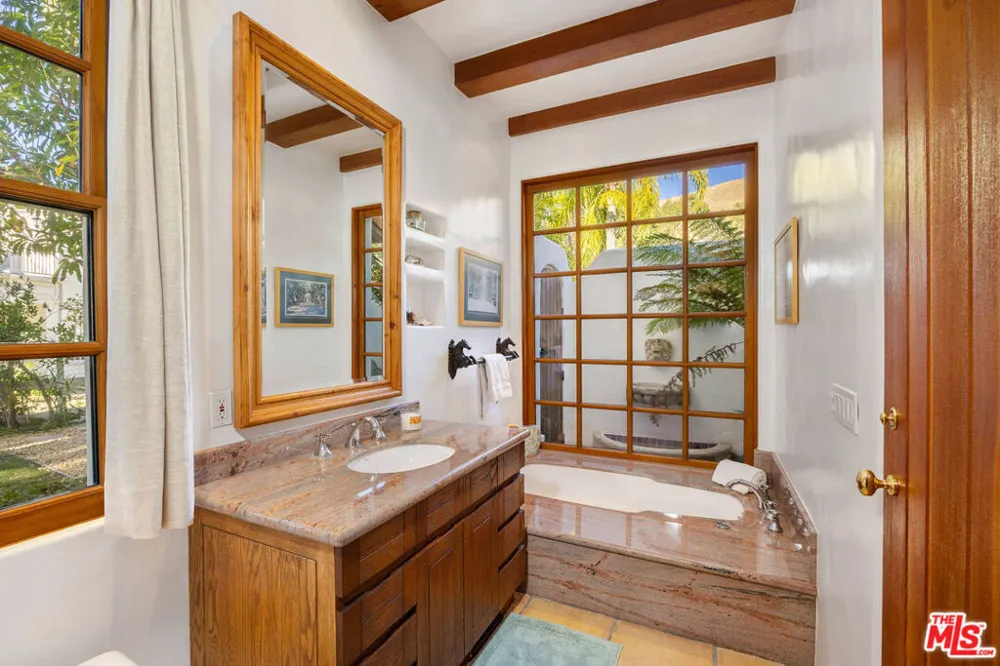 25127 Jim Bridger Road Hidden Hills, CA 91302