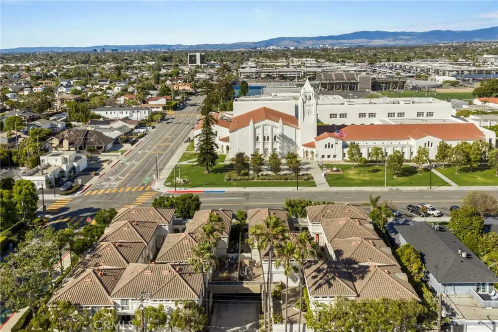 2101 E 15th #11 Newport Beach, CA 92663