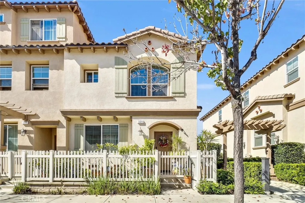 329 Fenimore Azusa, CA 91702
