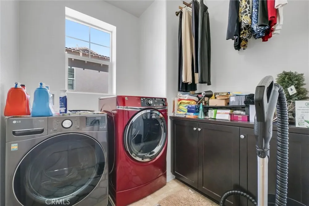 329 Fenimore Azusa, CA 91702