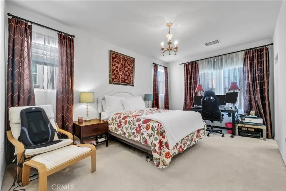 329 Fenimore Azusa, CA 91702