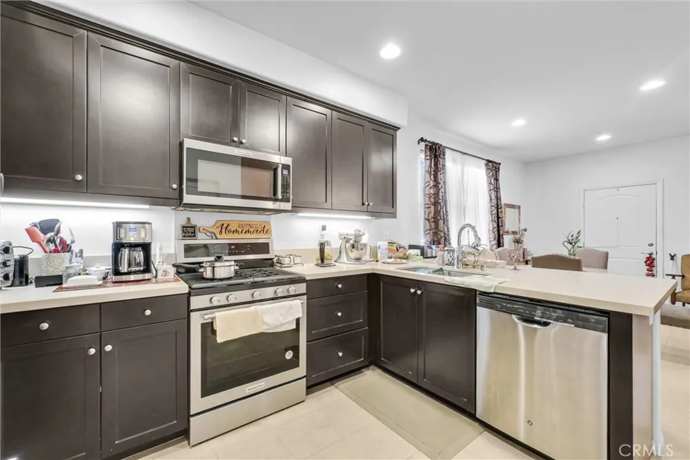 329 Fenimore Azusa, CA 91702