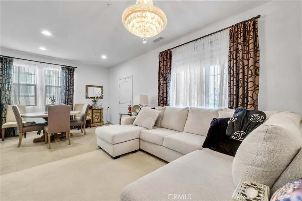 329 Fenimore Azusa, CA 91702