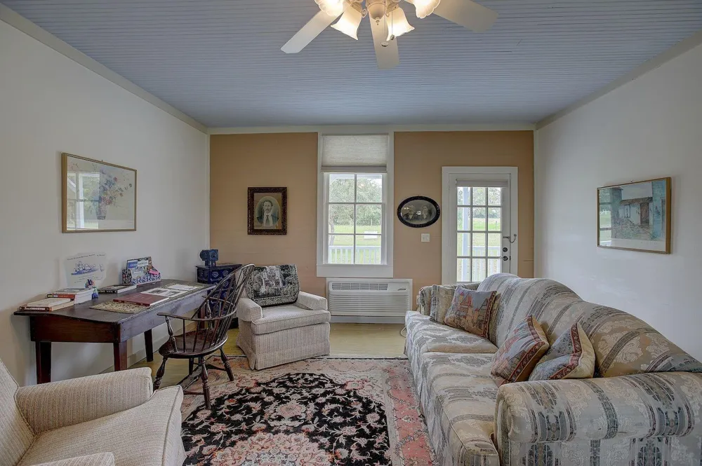 1928 Koether Road Carmine, TX 78932