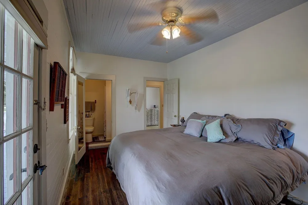 1928 Koether Road Carmine, TX 78932