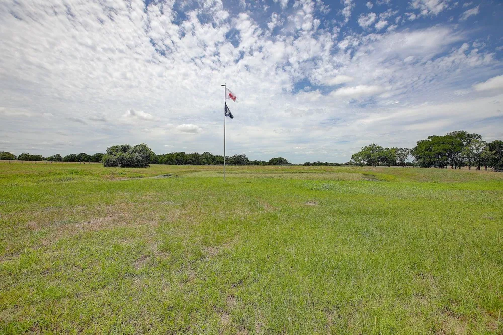 1928 Koether Road Carmine, TX 78932