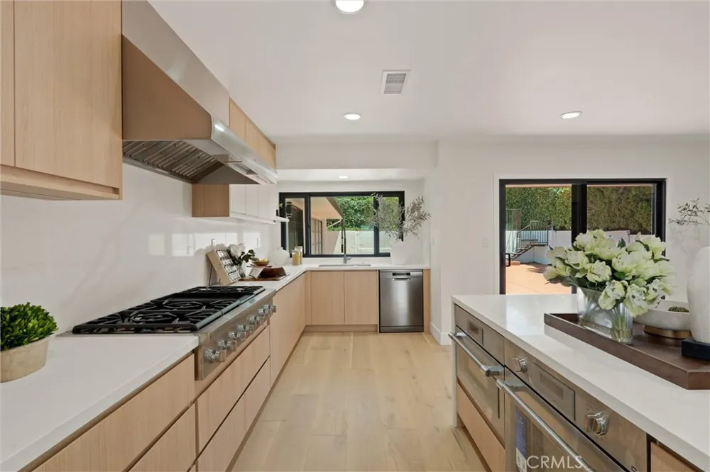 2112 Via Pacheco Palos Verdes Estates, CA 90274