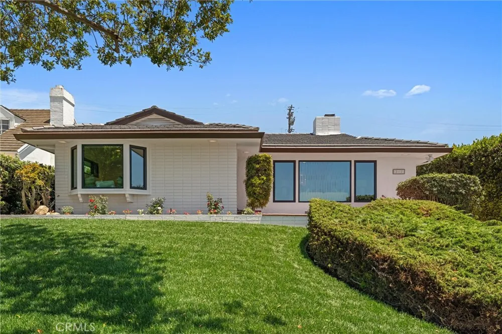 2112 Via Pacheco Palos Verdes Estates, CA 90274