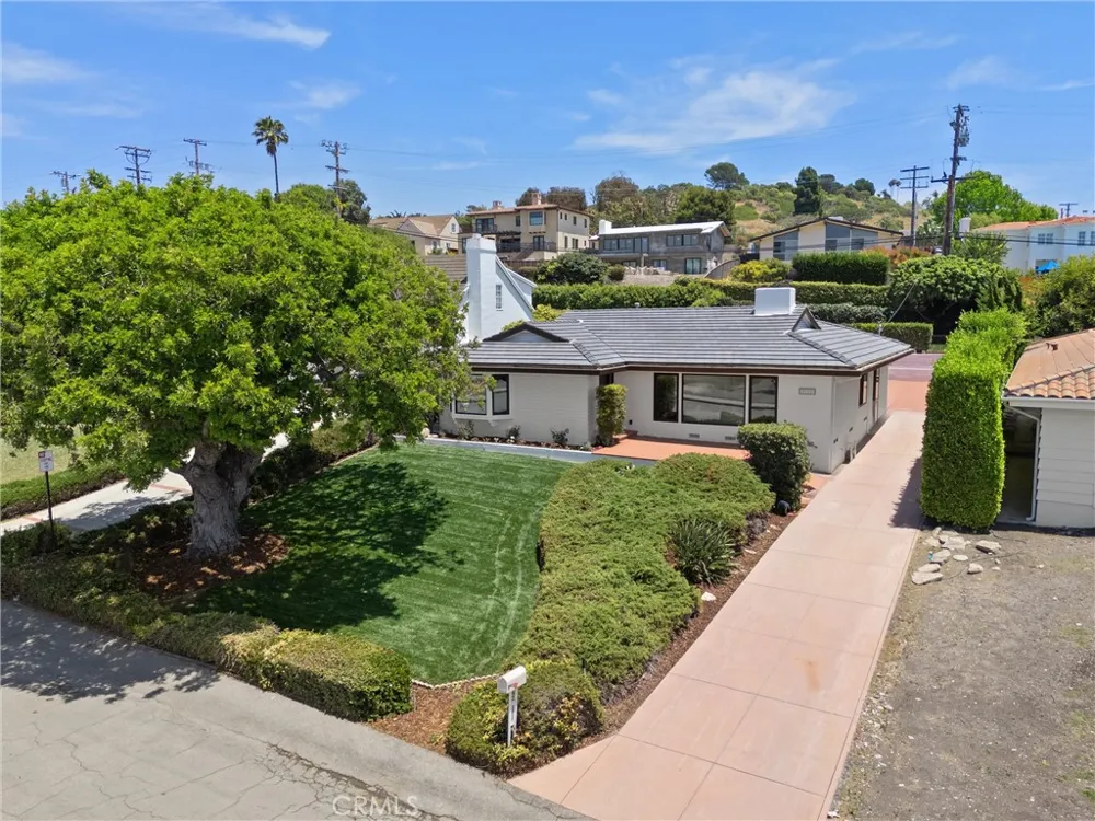 2112 Via Pacheco Palos Verdes Estates, CA 90274