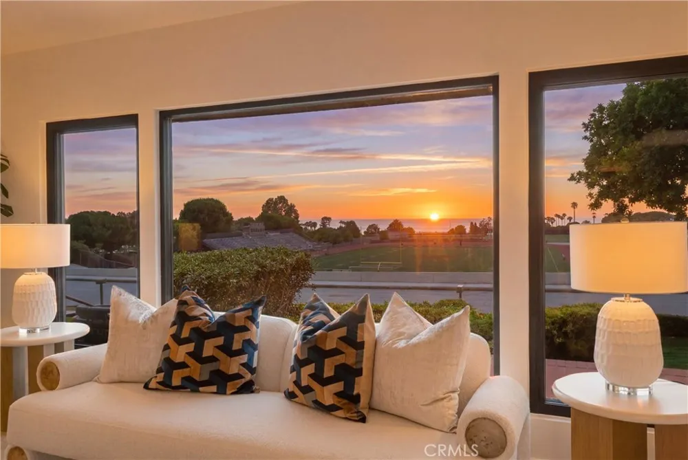 2112 Via Pacheco Palos Verdes Estates, CA 90274